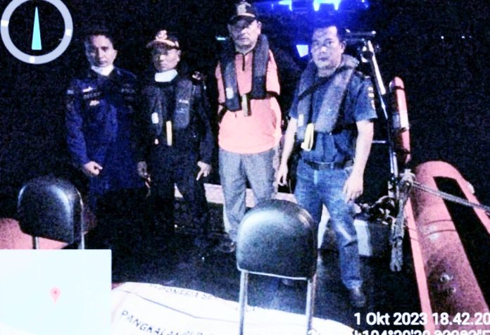 PLP Tanjung Uban bersama SAR saat Evakuasi Mayat.